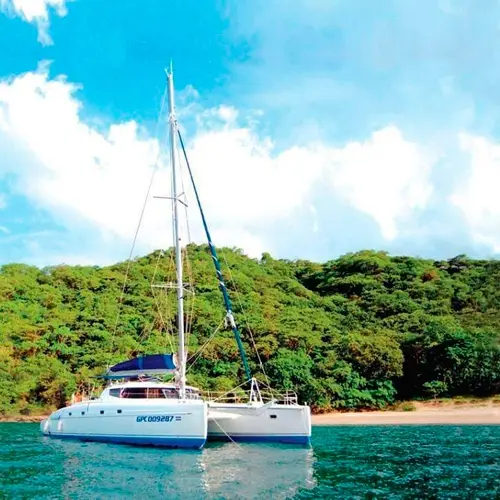 Catamaran-Guanacaste-Costa-Rica catamaran guanacaste
