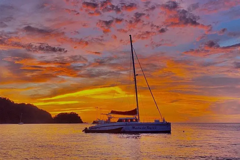 catamaran-tamarindo-sunset-tour catamaran tamarindo sunset